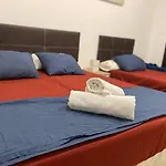 Arvin Hostal