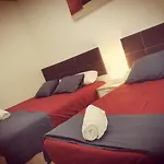 Arvin Hostal